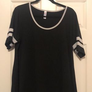 LuLaRoe perfect tee